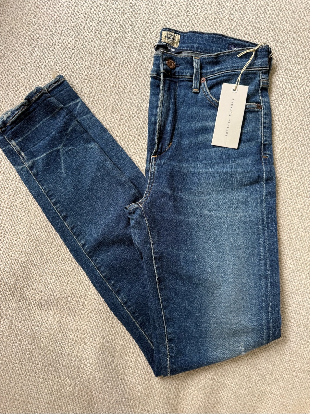 premium vintage blue ROCKET high-rise jean 1416C-989 size 28 - perfect butt!